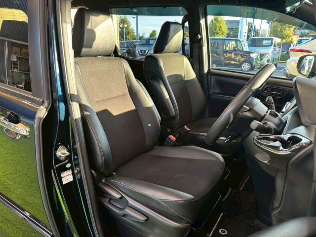 トヨタ ノアハイブリッドの画像10