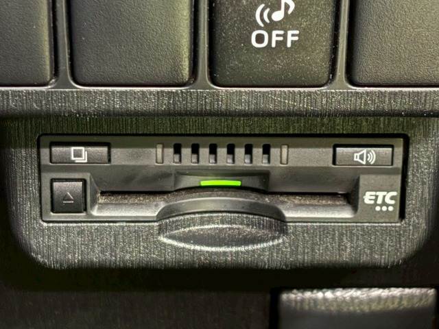 トヨタ プリウスαの画像8