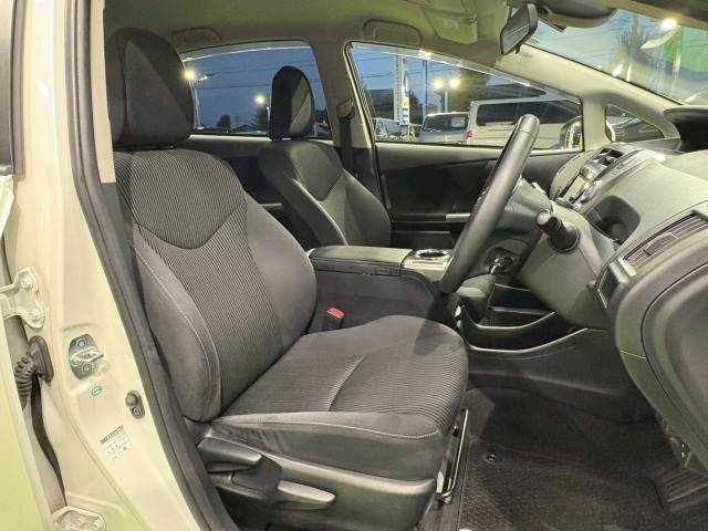 トヨタ プリウスαの画像10