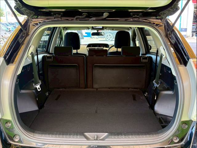 トヨタ プリウスαの画像12