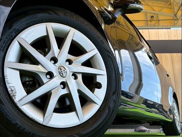 トヨタ プリウスαの画像20