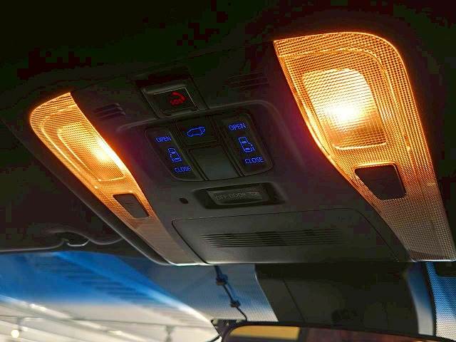 トヨタ アルファードの画像8