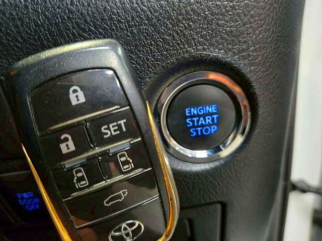 トヨタ アルファードの画像16