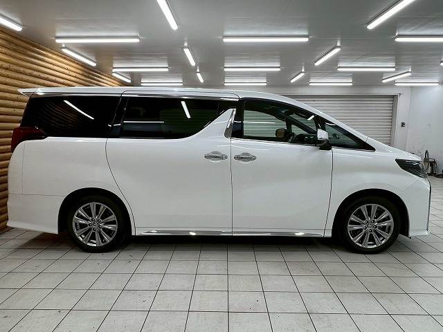 トヨタ アルファードの画像18