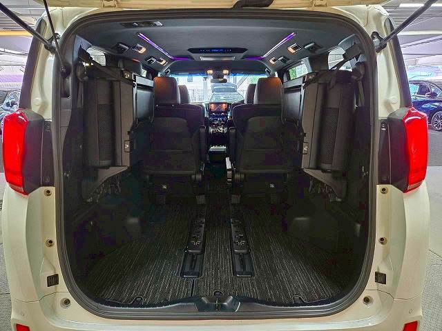 トヨタ アルファードの画像20