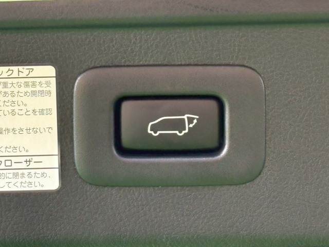 トヨタ アルファードの画像12