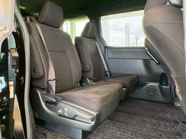 トヨタ ノアハイブリッドの画像11