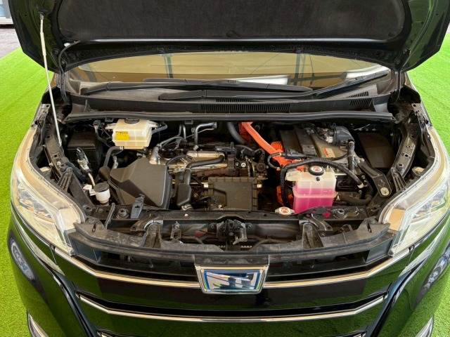 トヨタ ノアハイブリッドの画像18