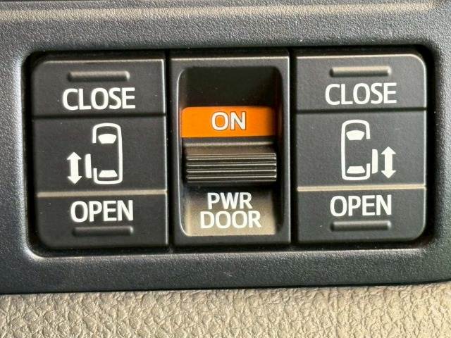 トヨタ ヴォクシーの画像7