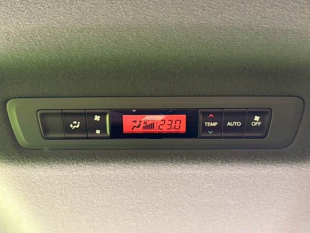 トヨタ ヴォクシーの画像11