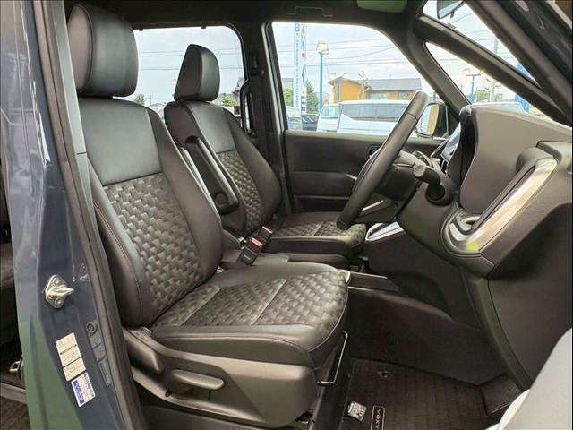 トヨタ ヴォクシーハイブリッドの画像10