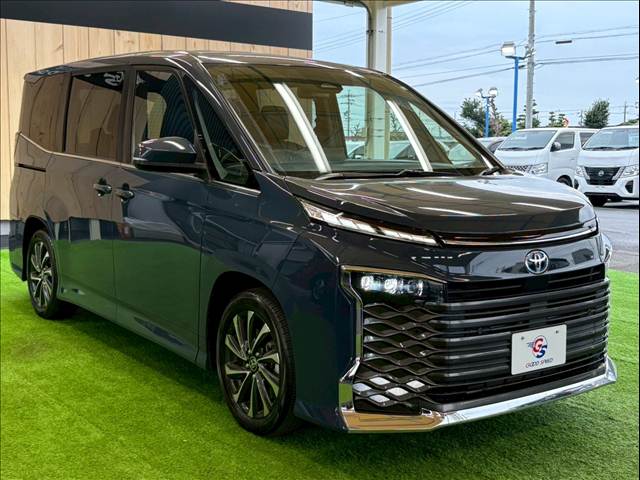 トヨタ ヴォクシーハイブリッドの画像13