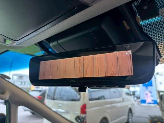 トヨタ ヴェルファイアハイブリッドの画像9