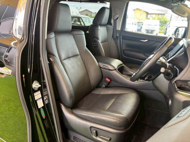 トヨタ ヴェルファイアハイブリッドの画像12