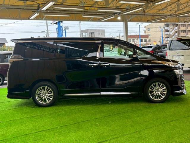 トヨタ ヴェルファイアハイブリッドの画像16