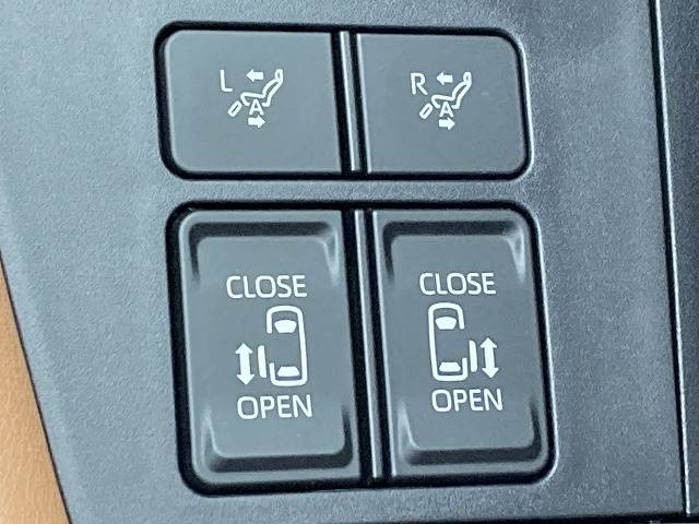 トヨタ ヴェルファイアハイブリッドの画像12