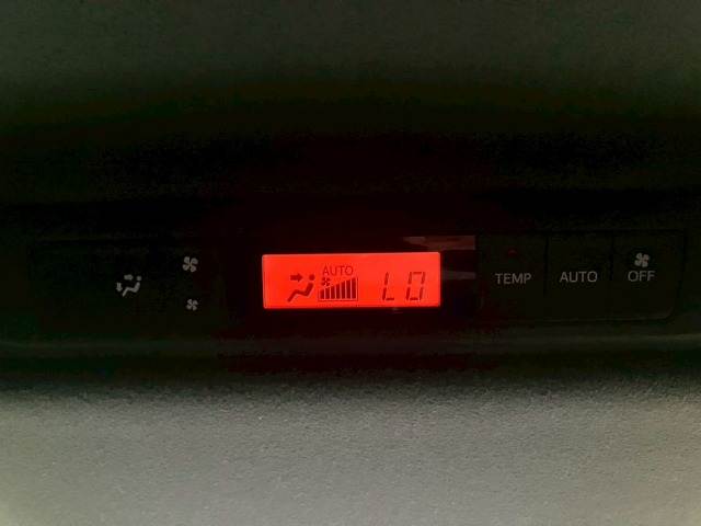 トヨタ ヴォクシーの画像7