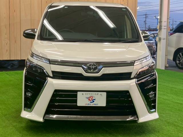 トヨタ ヴォクシーの画像13