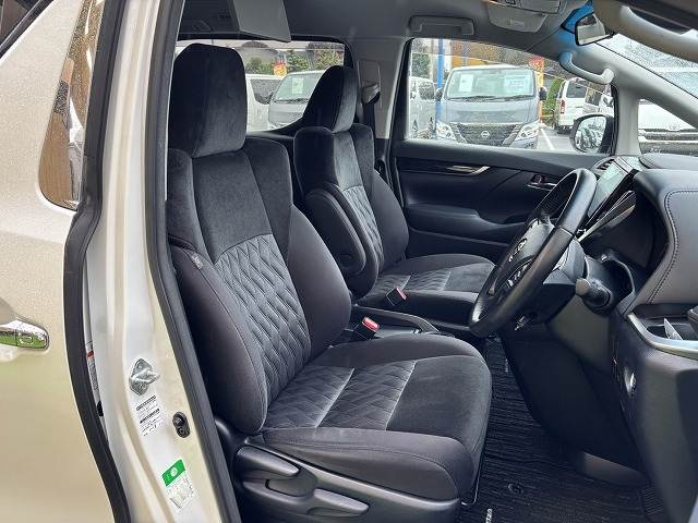 トヨタ ヴェルファイアの画像10