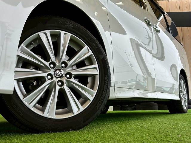 トヨタ ヴェルファイアの画像20