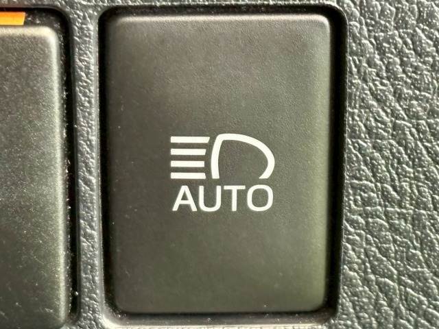 トヨタ ヴェルファイアハイブリッドの画像8