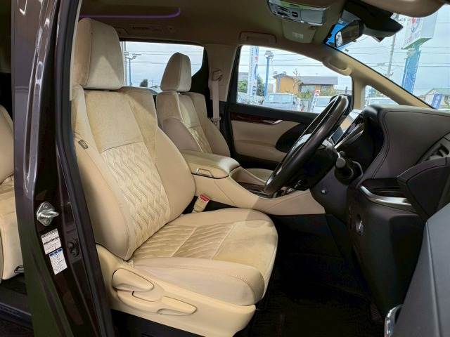 トヨタ ヴェルファイアハイブリッドの画像10