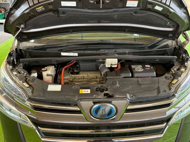 トヨタ ヴェルファイアハイブリッドの画像18