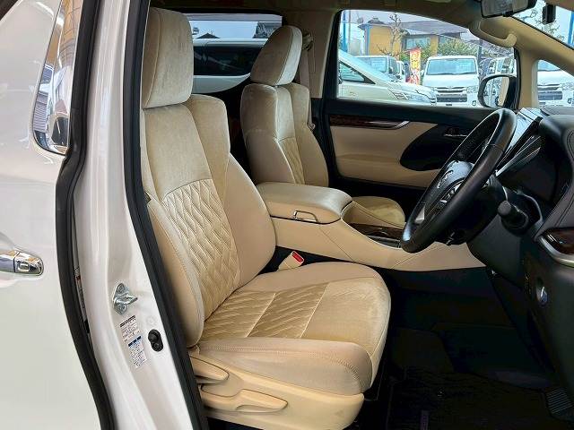 トヨタ&nbsp;ヴェルファイアハイブリッドの画像10