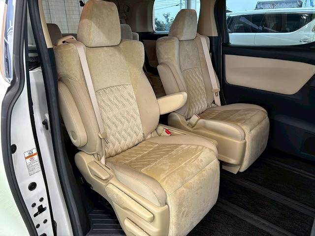 トヨタ&nbsp;ヴェルファイアハイブリッドの画像11