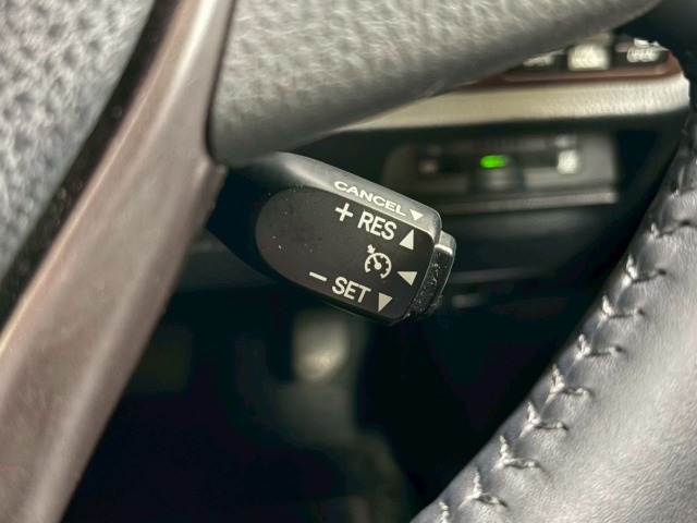 エスクァイアハイブリッドGi “Premium Package” 内装他