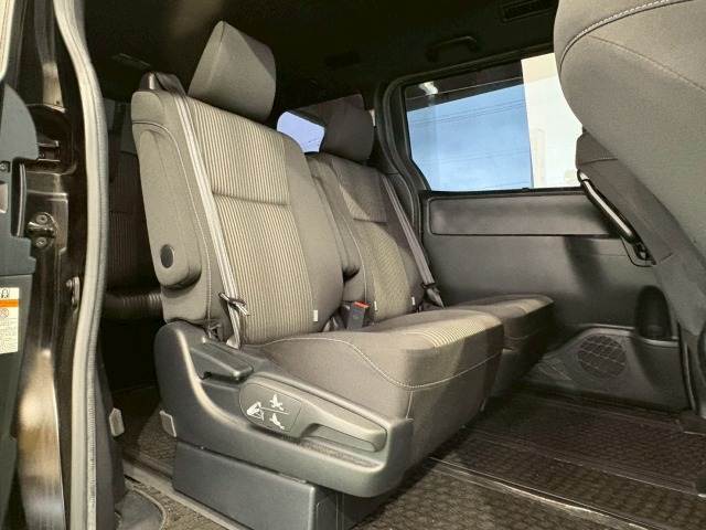 トヨタ ヴォクシーの画像11