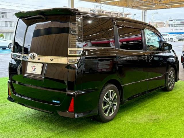 トヨタ ヴォクシーの画像16