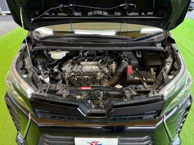 トヨタ ヴォクシーの画像18