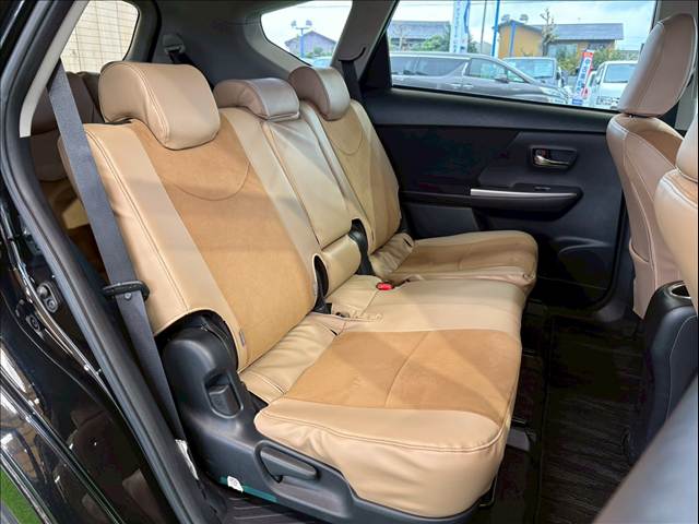 トヨタ プリウスαの画像10