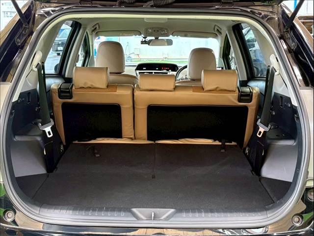 トヨタ プリウスαの画像12