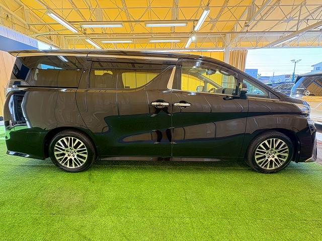 トヨタ ヴェルファイアの画像15