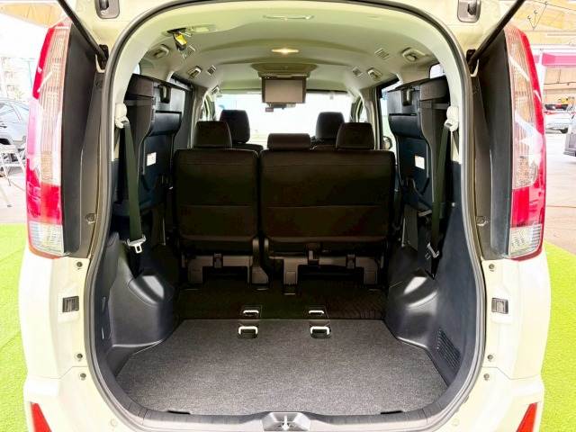 トヨタ ノアの画像12