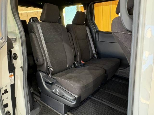 トヨタ ノアハイブリッドの画像11