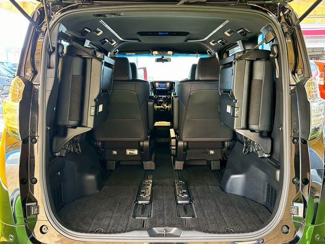 トヨタ ヴェルファイアの画像12