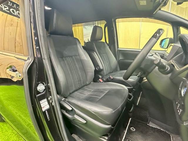 トヨタ エスクァイアハイブリッドの画像9