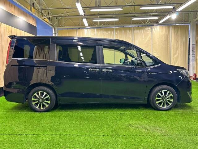 トヨタ エスクァイアハイブリッドの画像15