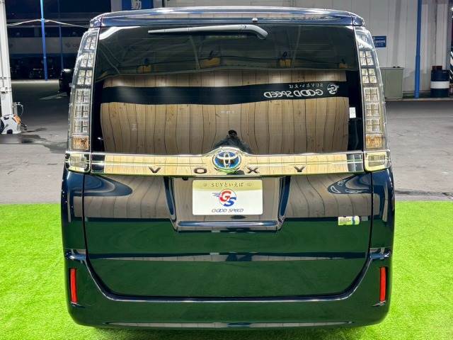 トヨタ ヴォクシーハイブリッドの画像17