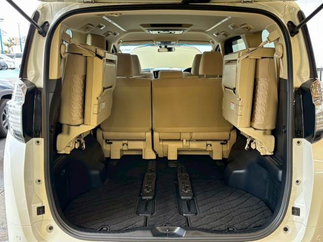 トヨタ ヴェルファイアの画像12