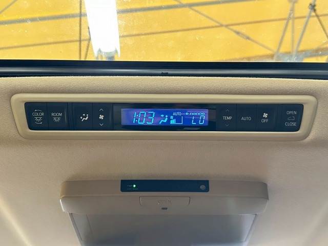 トヨタ アルファードの画像9