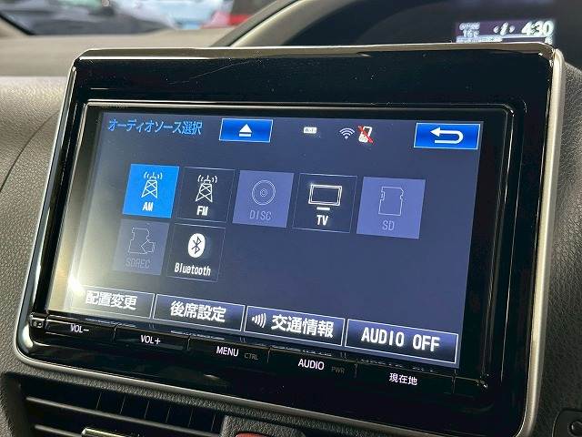 ヴォクシーZS“煌II” 内装他