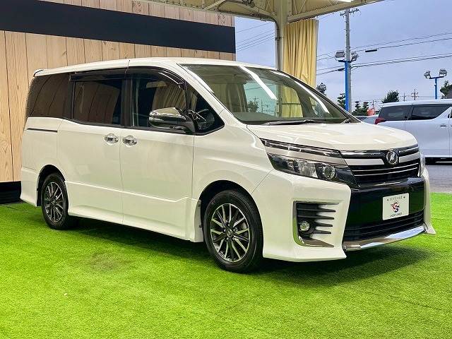 トヨタ ヴォクシーの画像14