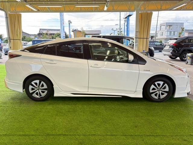 トヨタ プリウスの画像15