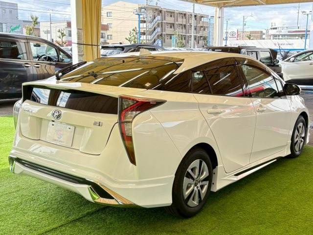 トヨタ プリウスの画像16