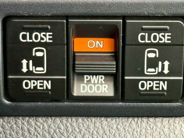 ヴォクシーZS 煌 内装他