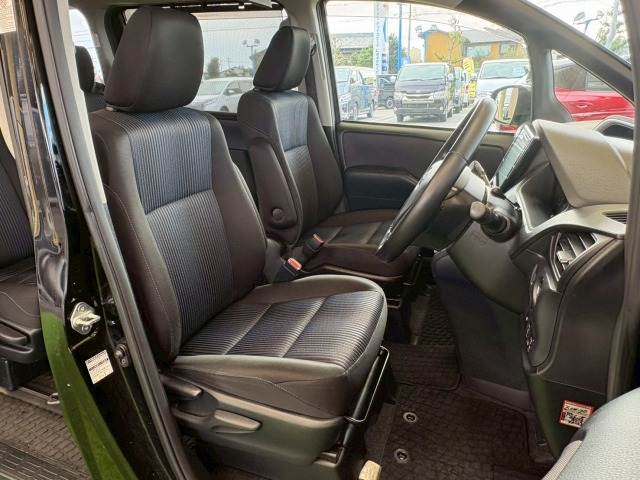 トヨタ ヴォクシーの画像10